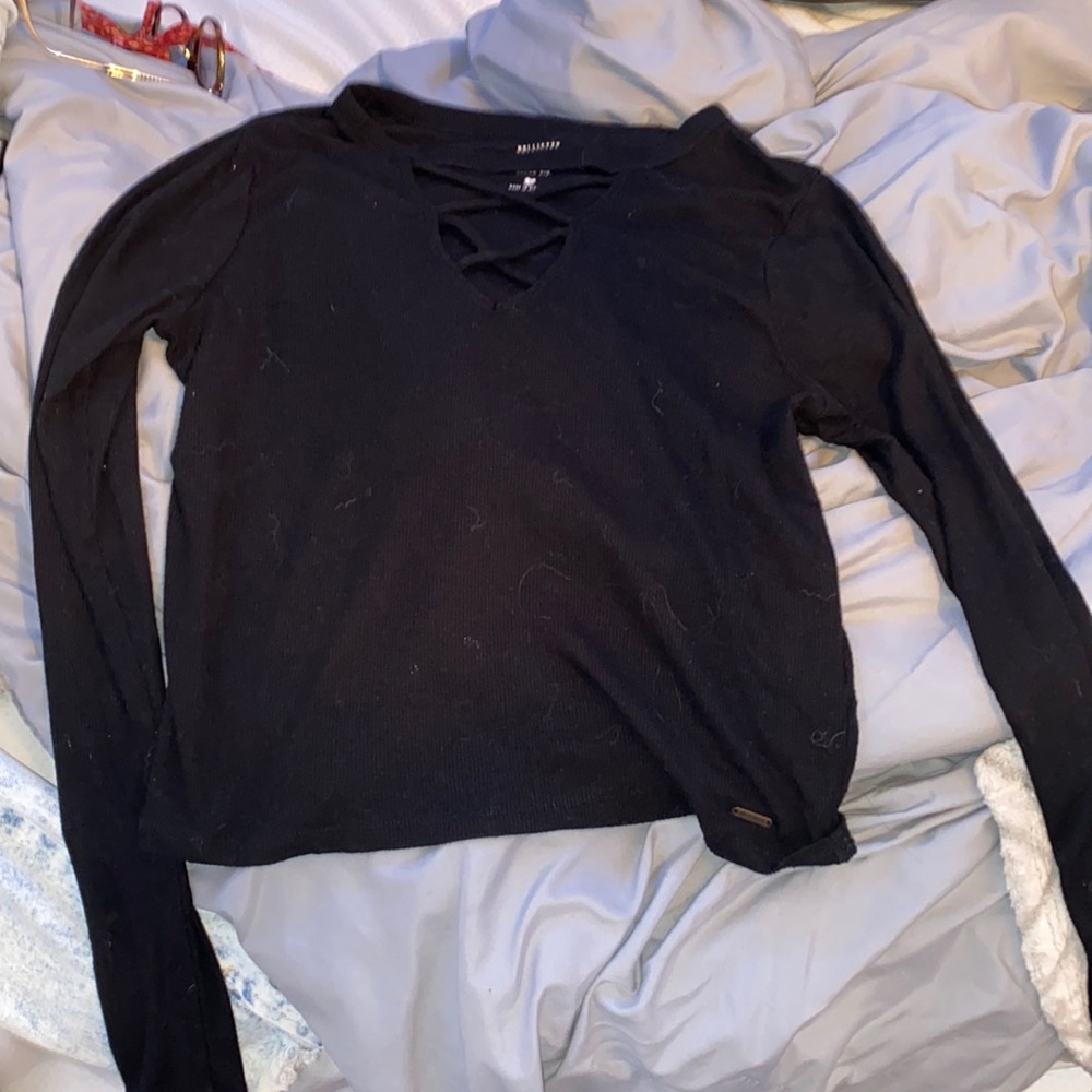 black long sleeve crop top